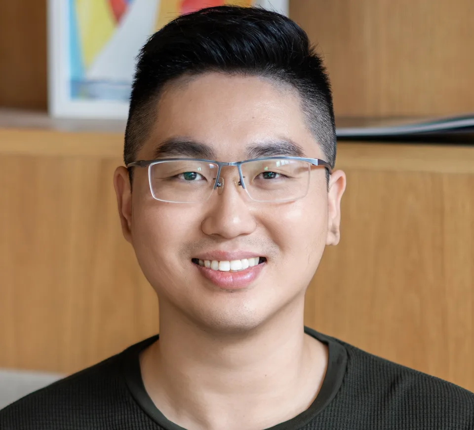 Sean Xiang Ren의 공식 USC 교수 사진입니다.