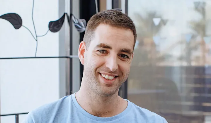 Alon Horev 공식 리더 사진